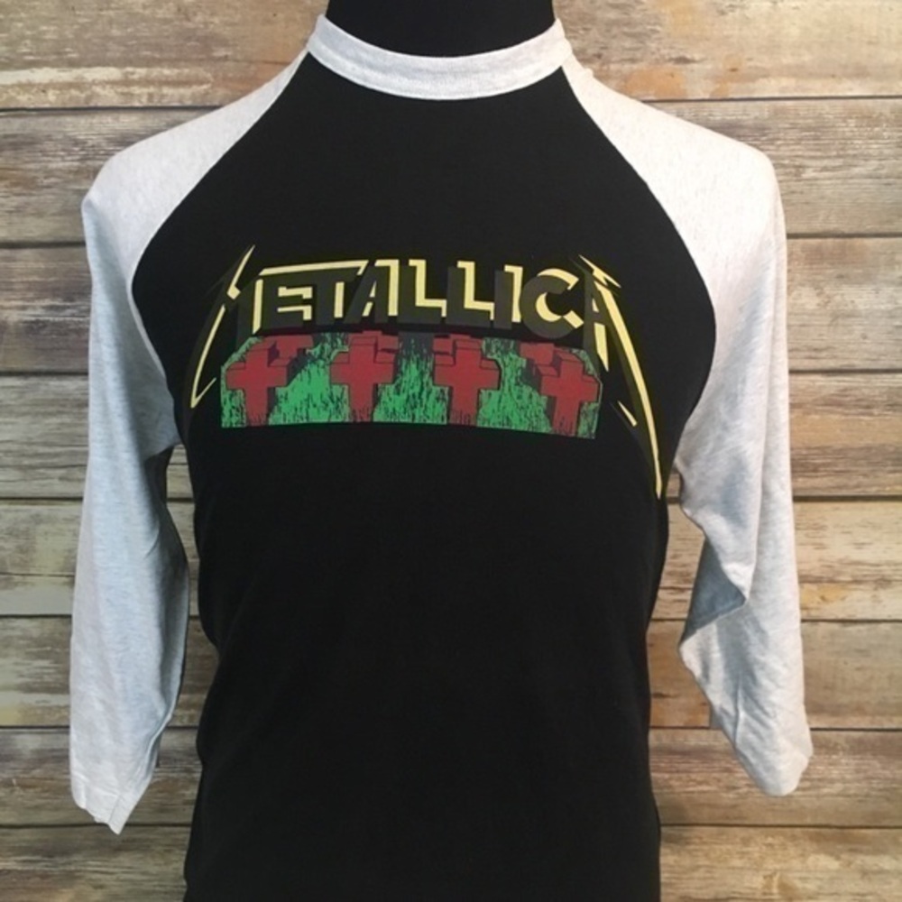 Vintage 1980s Metallica Master Of Puppets Iron-On On Black & Gray Raglan Shirt